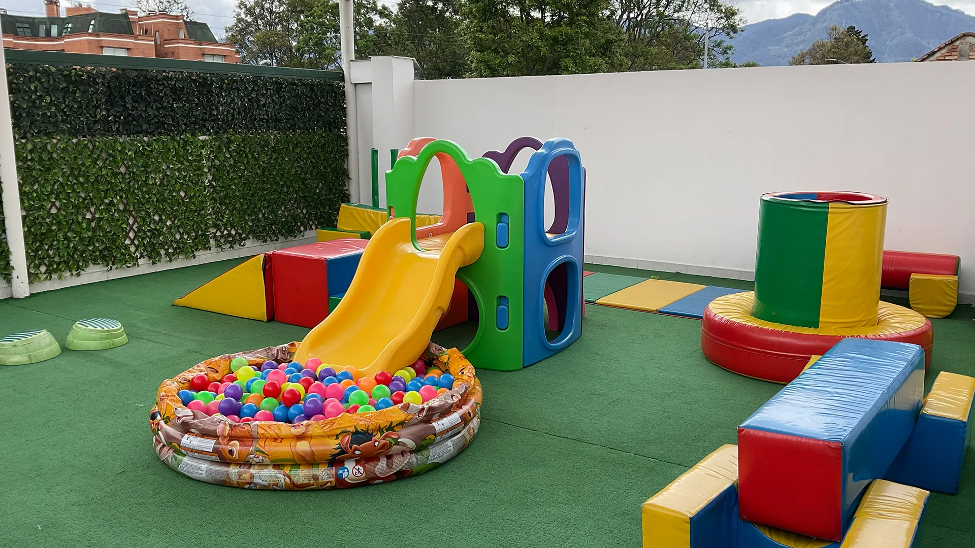 Lerner &amp; Klein Jardín Infantil (Bogotá) - instalaciones destacadas - 15