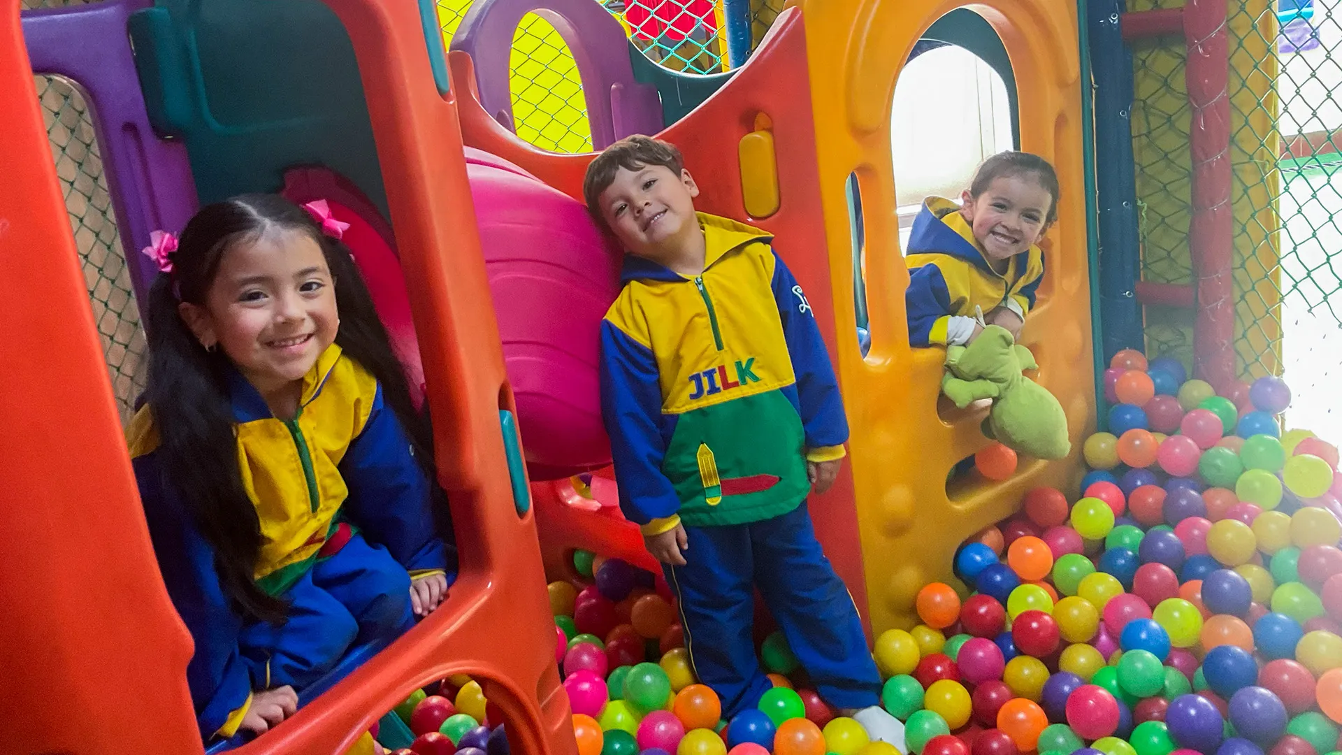 Lerner &amp; Klein Jardín Infantil (Bogotá) - instalaciones - 8