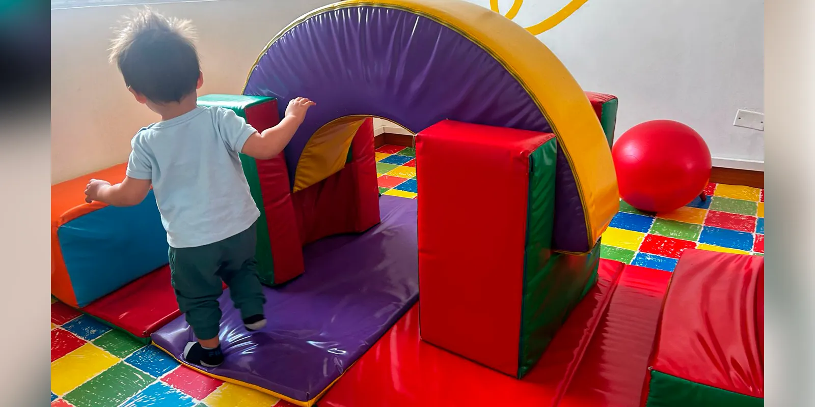 Cosmos Montessori Jardín Infantil (Bogotá) - instalaciones - 4