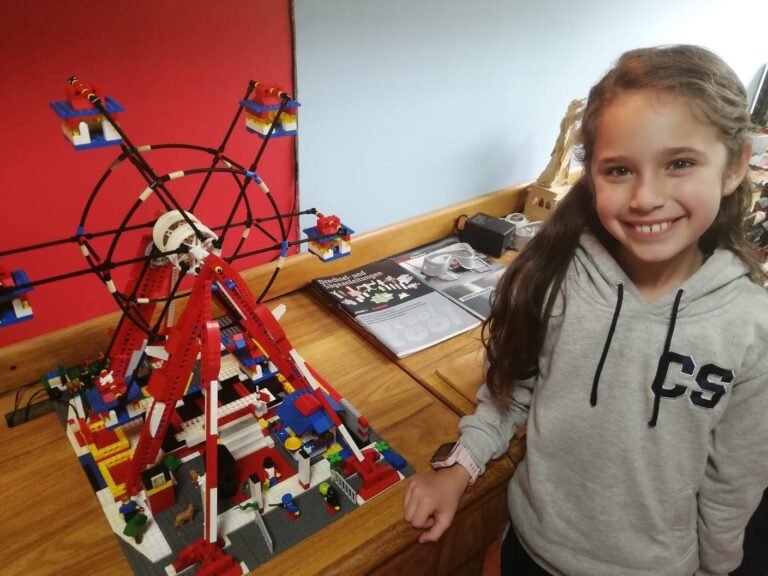 Estudiantes del Colegio Calatrava asisten al taller de innovación y sostenibilidad de Lego Education