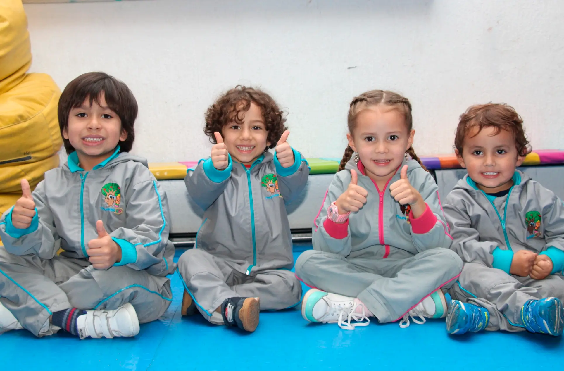 Thumbs Up Kindergarden (Bogotá)